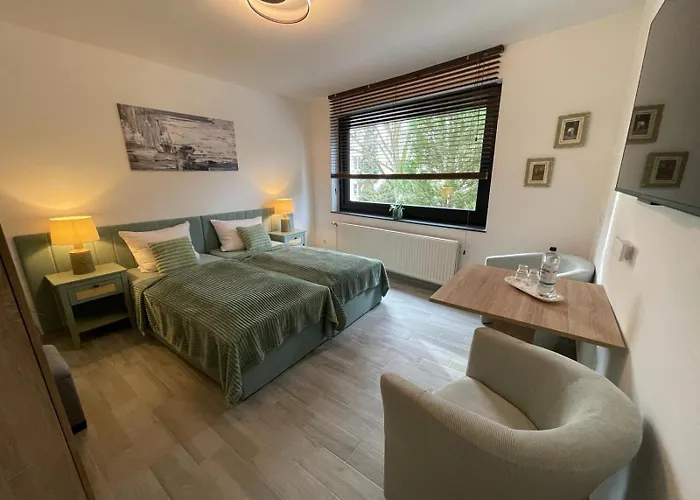 HOLI DAY SPA 2-Bett Zimmer App 3 Berlin